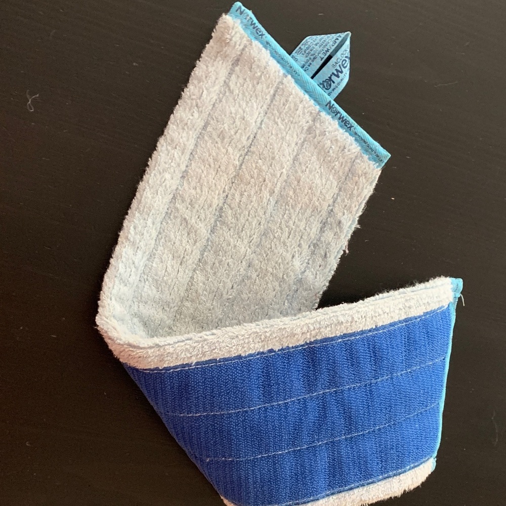Norwex Damp/Wet Blue and Gray Microfiber Cleaning Pad - fits XL mop